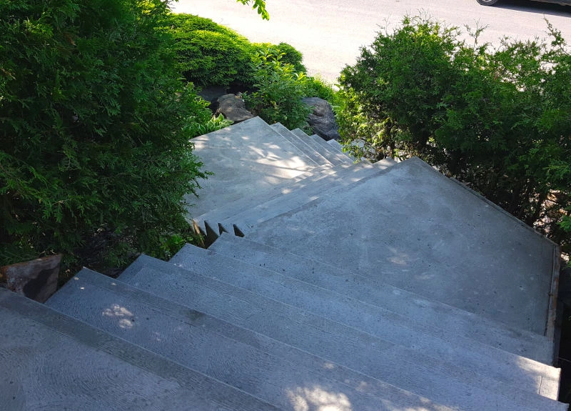 Concrete steps laval