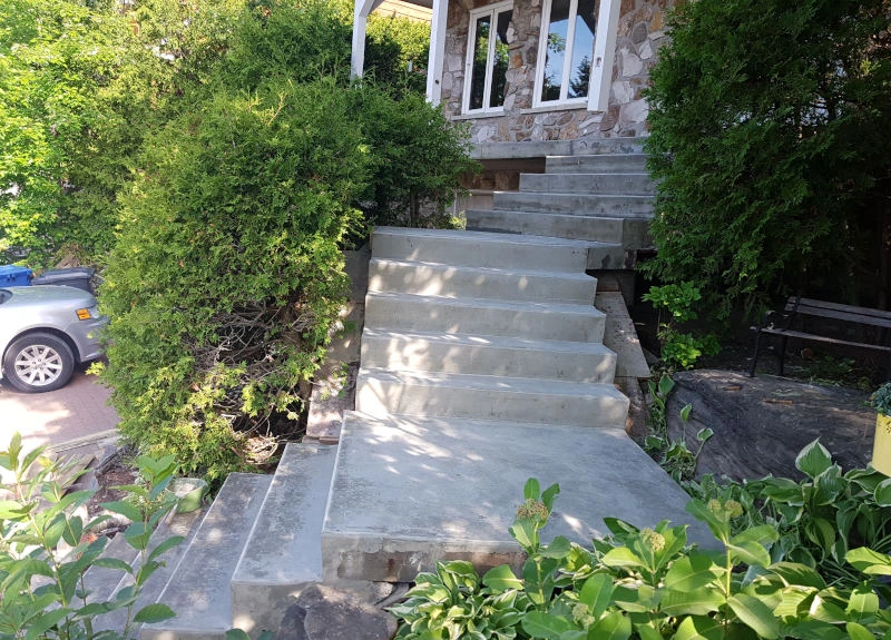 Concrete steps terrebonne